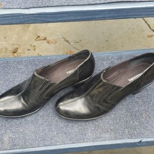 Clarks shoes  Chiffon Petal size 9.